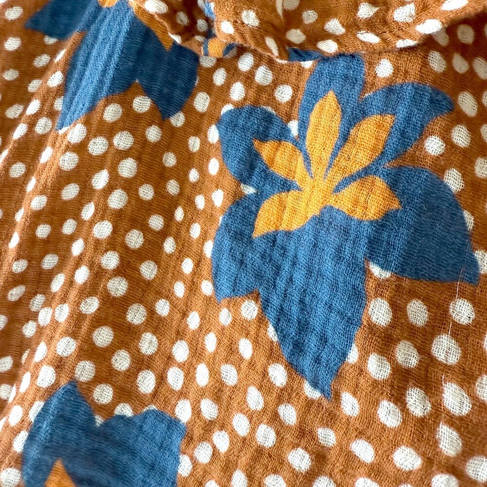 Porridge by Anthropologie Floral Blue & Gold Ruffled Crop Top - Size M - Picture 4 of 8